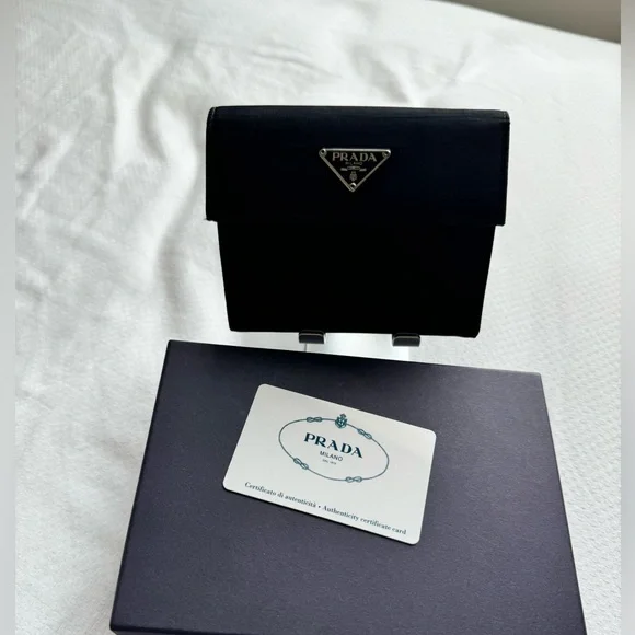 🔥Prada Nylon Tri-Fold Wallet - Picture 14 of 17